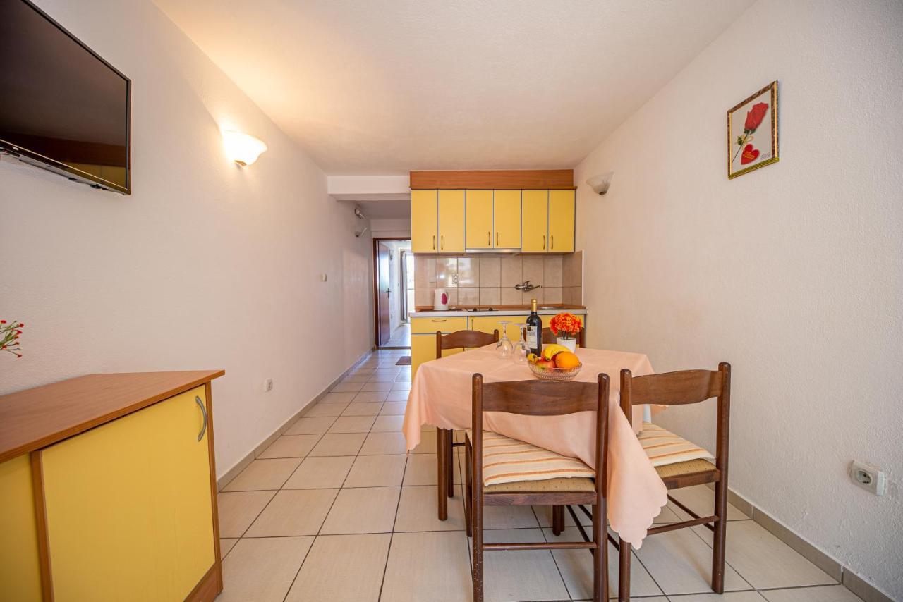 Apartment Knezevic Petrovazzo Esterno foto
