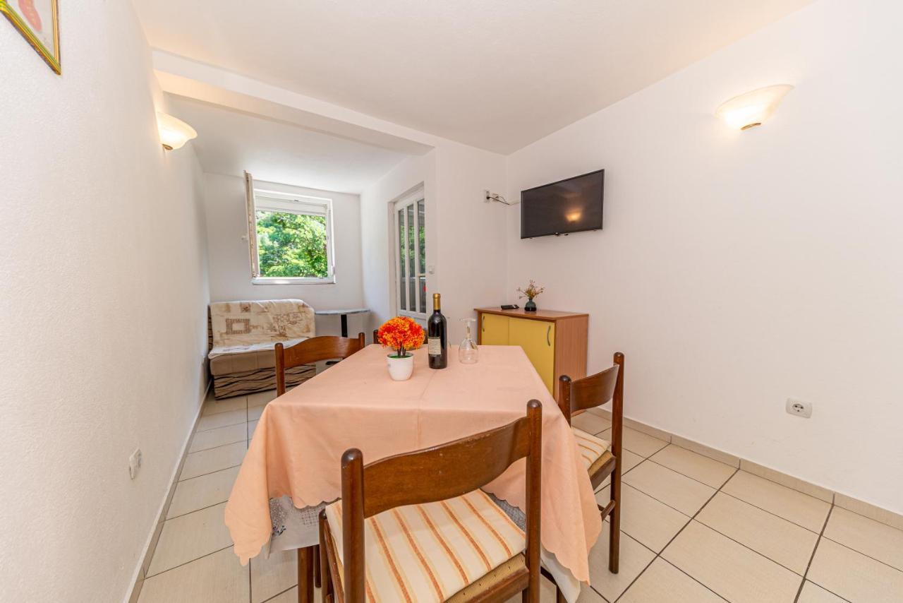 Apartment Knezevic Petrovazzo Esterno foto