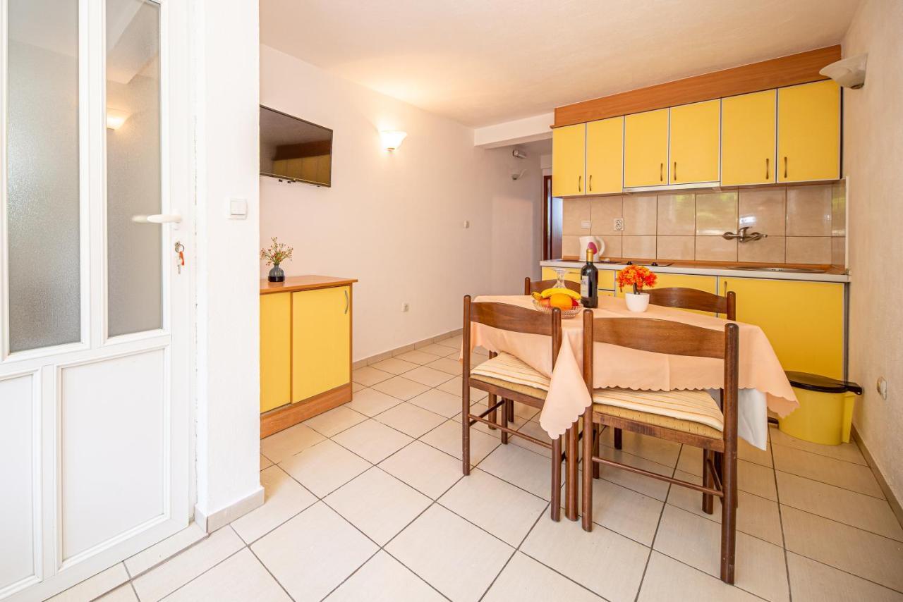Apartment Knezevic Petrovazzo Esterno foto