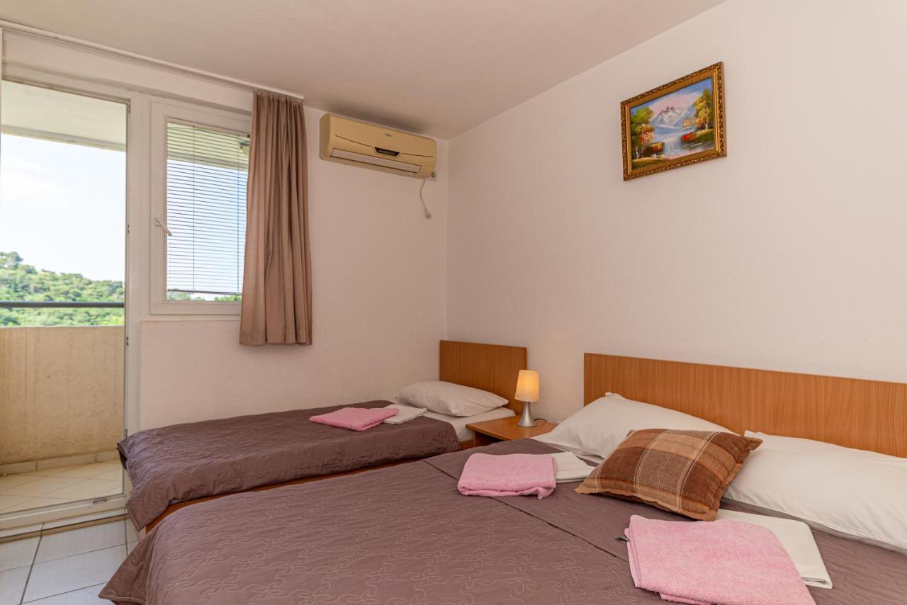 Apartment Knezevic Petrovazzo Esterno foto