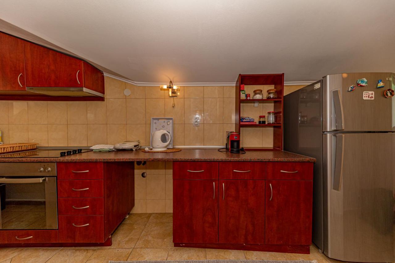 Apartment Knezevic Petrovazzo Esterno foto