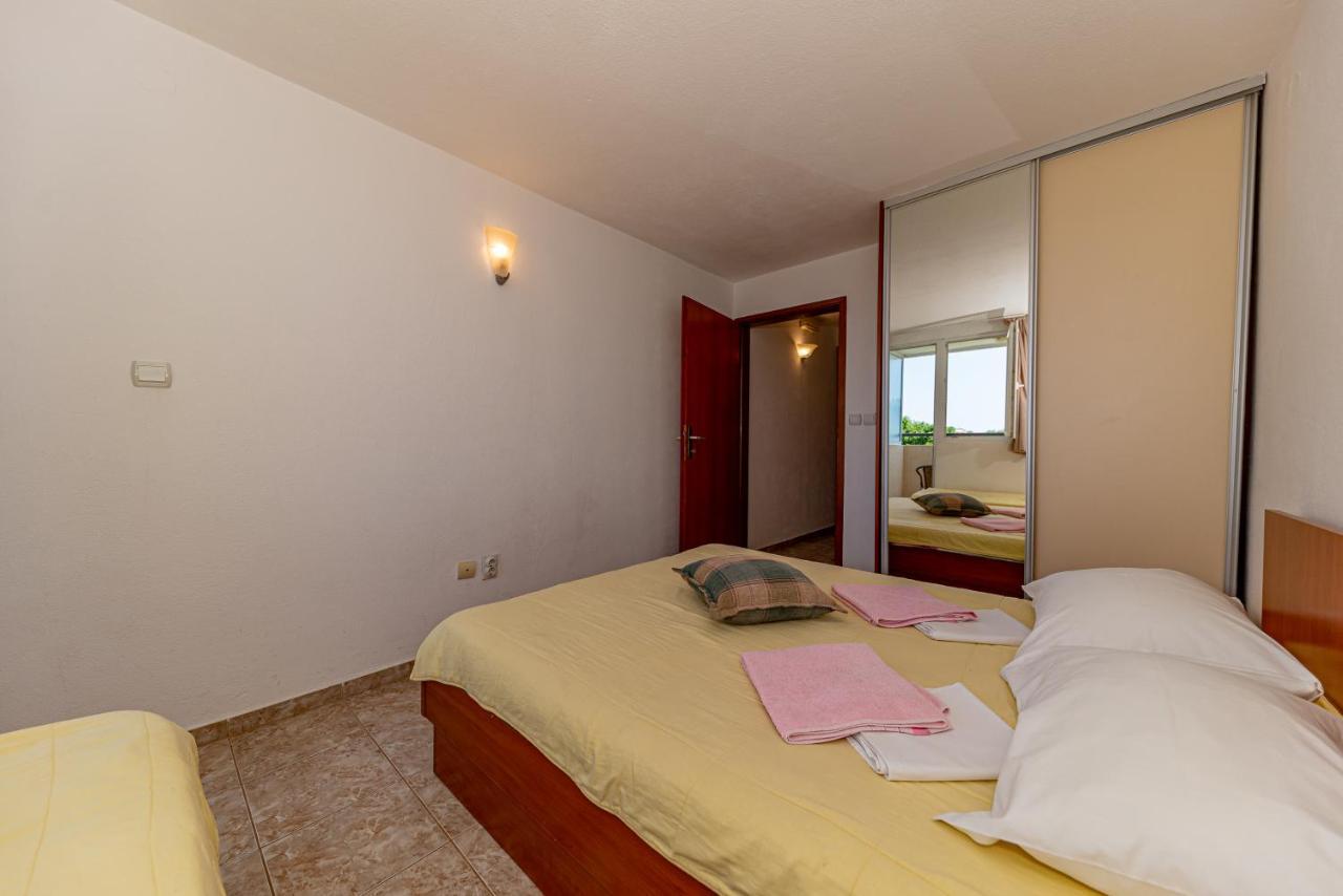 Apartment Knezevic Petrovazzo Esterno foto