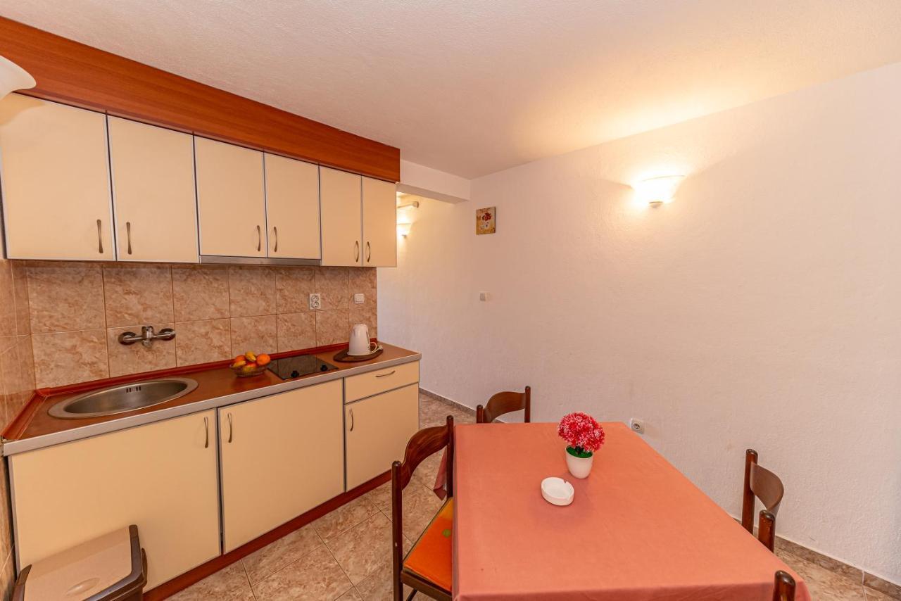 Apartment Knezevic Petrovazzo Esterno foto