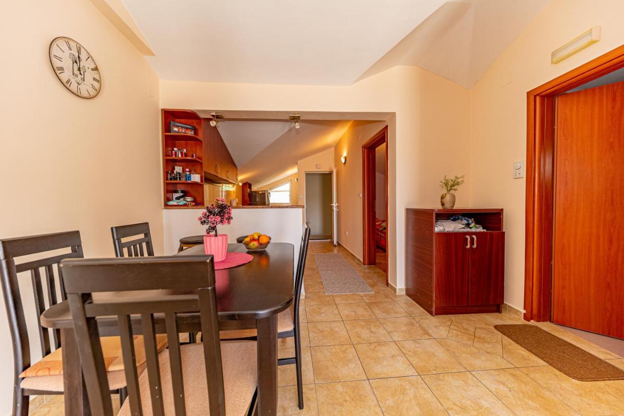 Apartment Knezevic Petrovazzo Esterno foto