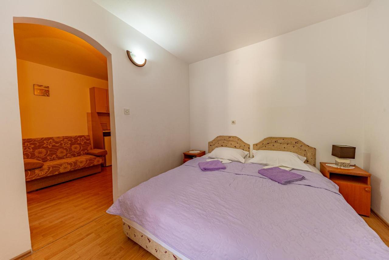 Apartment Knezevic Petrovazzo Esterno foto
