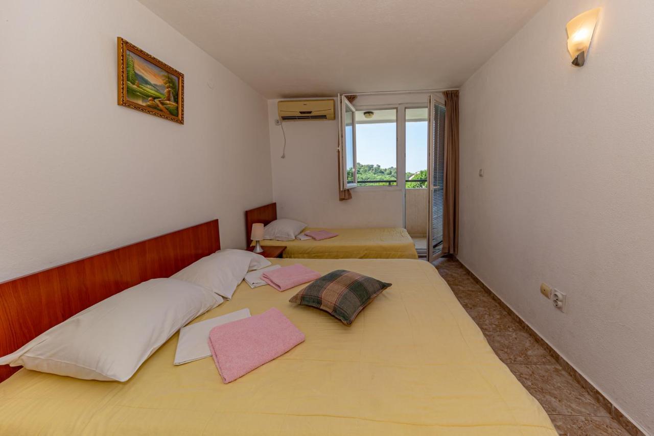 Apartment Knezevic Petrovazzo Esterno foto