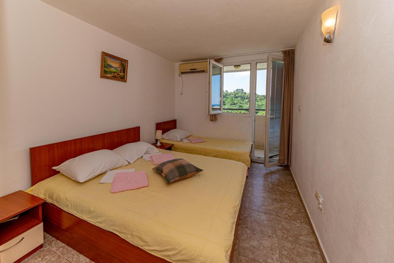 Apartment Knezevic Petrovazzo Esterno foto
